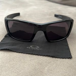 Oakley sunglasses (Fuel Cell).  No Scratches. Great condition
